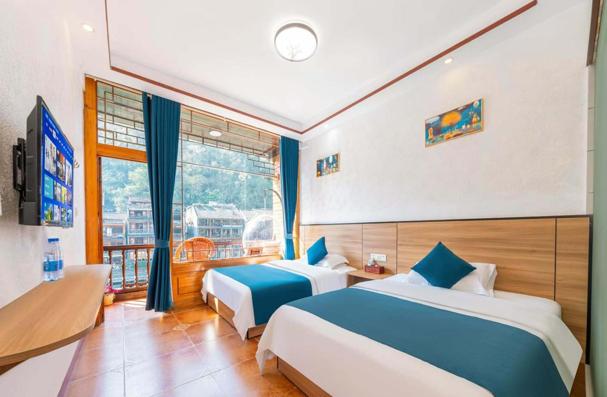 Fenghuang Memory Linjiang Inn Eksteriør billede