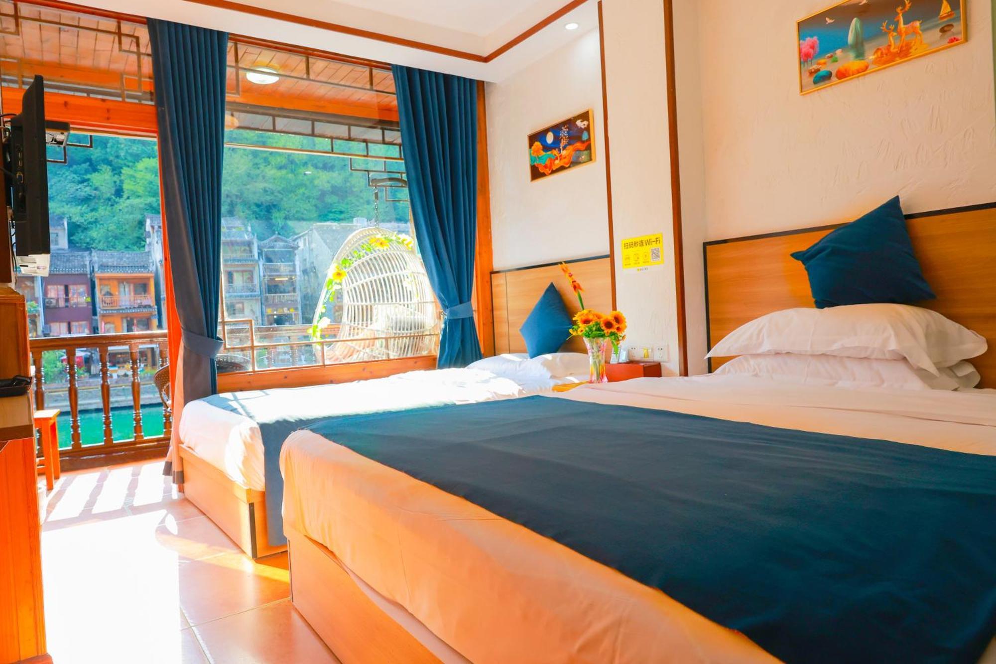 Fenghuang Memory Linjiang Inn Eksteriør billede