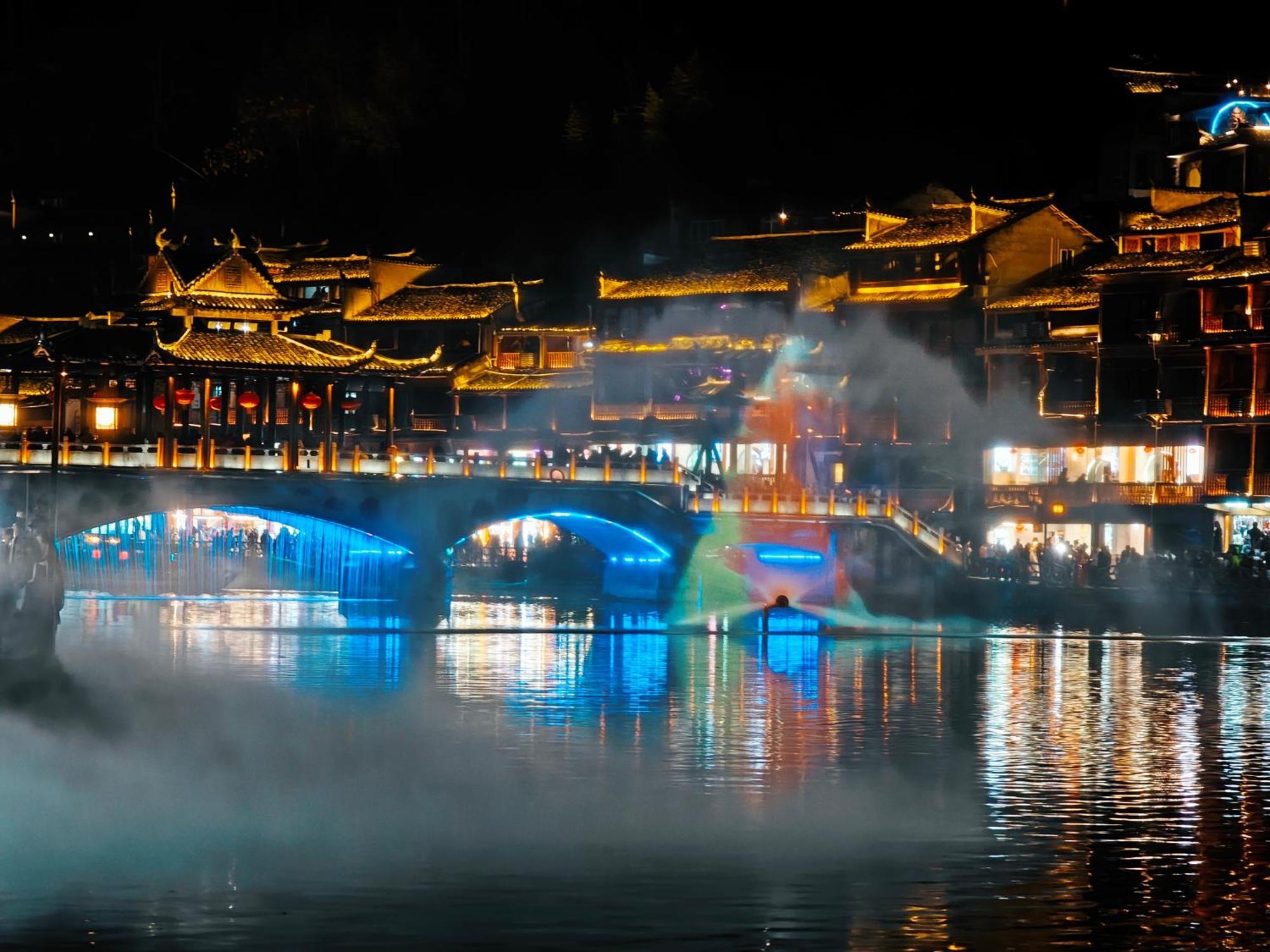 Fenghuang Memory Linjiang Inn Eksteriør billede