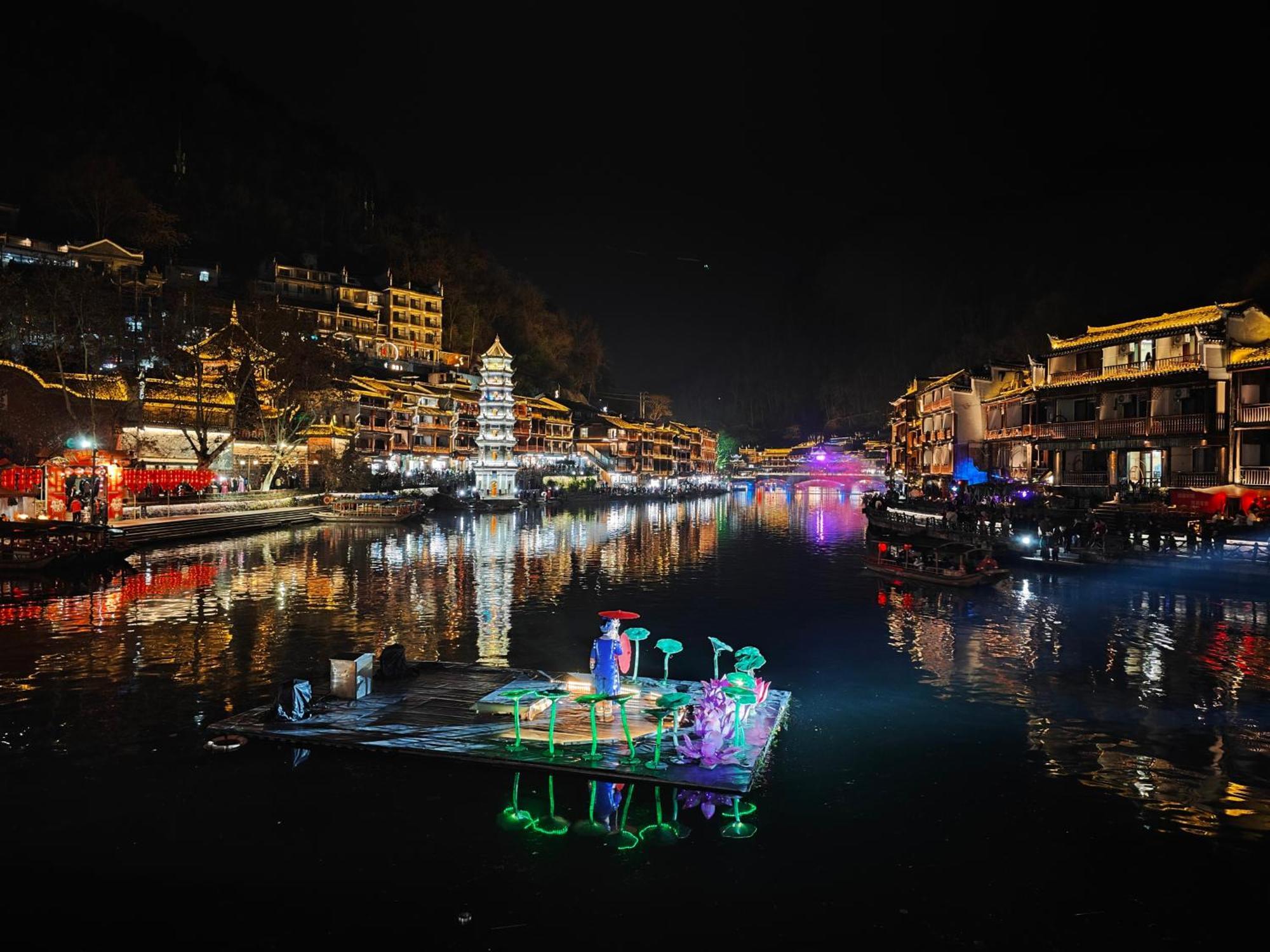 Fenghuang Memory Linjiang Inn Eksteriør billede