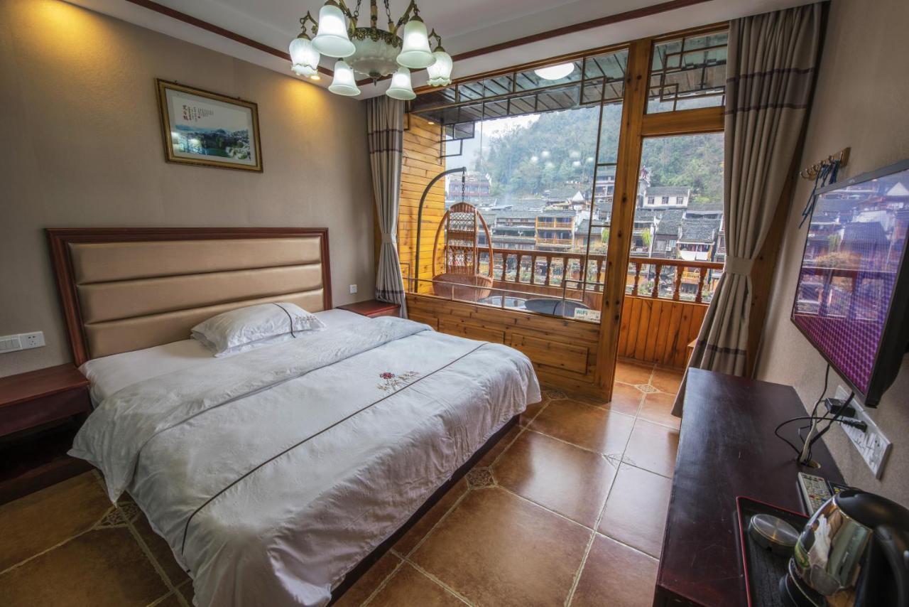 Fenghuang Memory Linjiang Inn Eksteriør billede